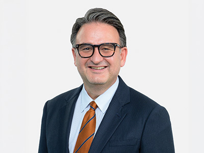 Dr. Jochen Reiser Headshot of UTMB president, Dr. Jochen Reiser